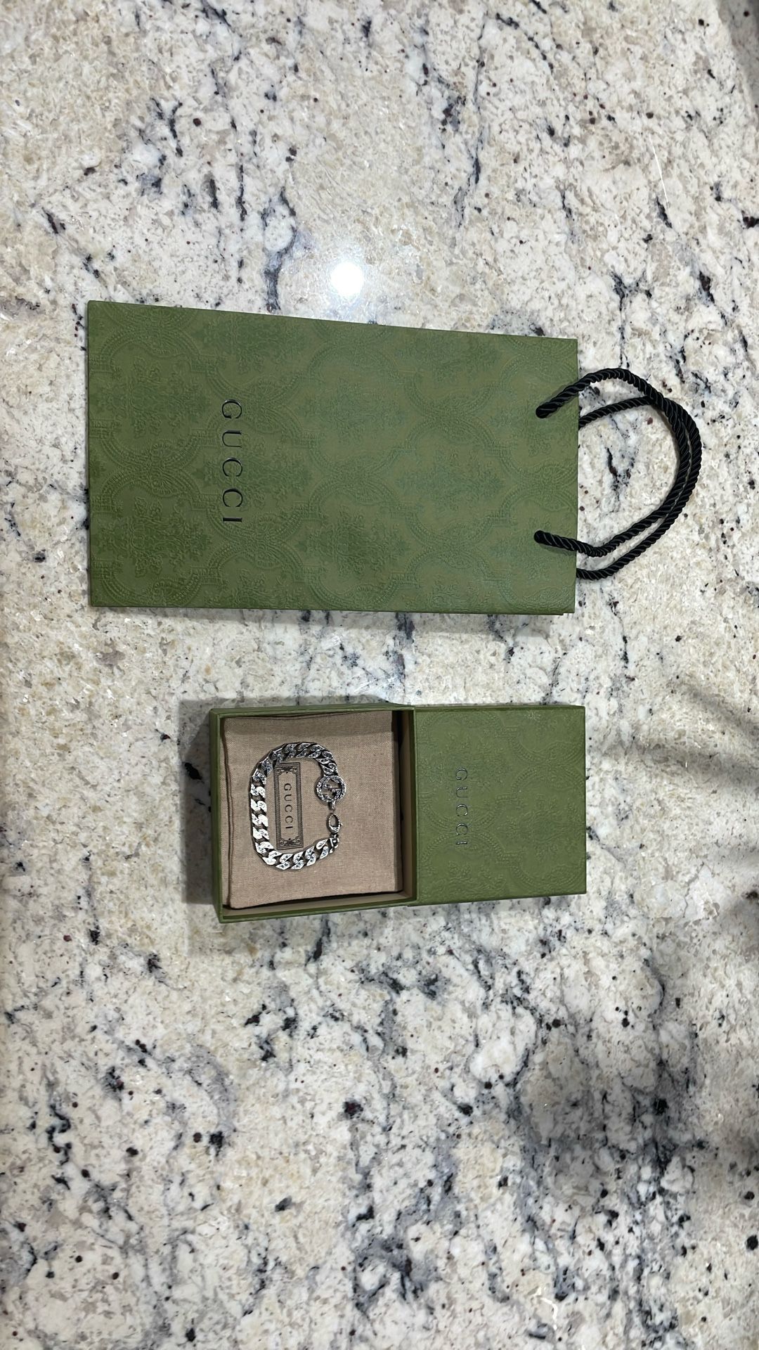 New Gucci Interlocking Chain Bracelet