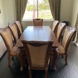 Dining Table &  Chairs / Dining Room Set 