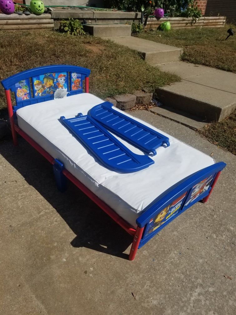 Delta Children Nick Jr Paw Patrol Toddler Bed / Kolcraft Crib Mattress