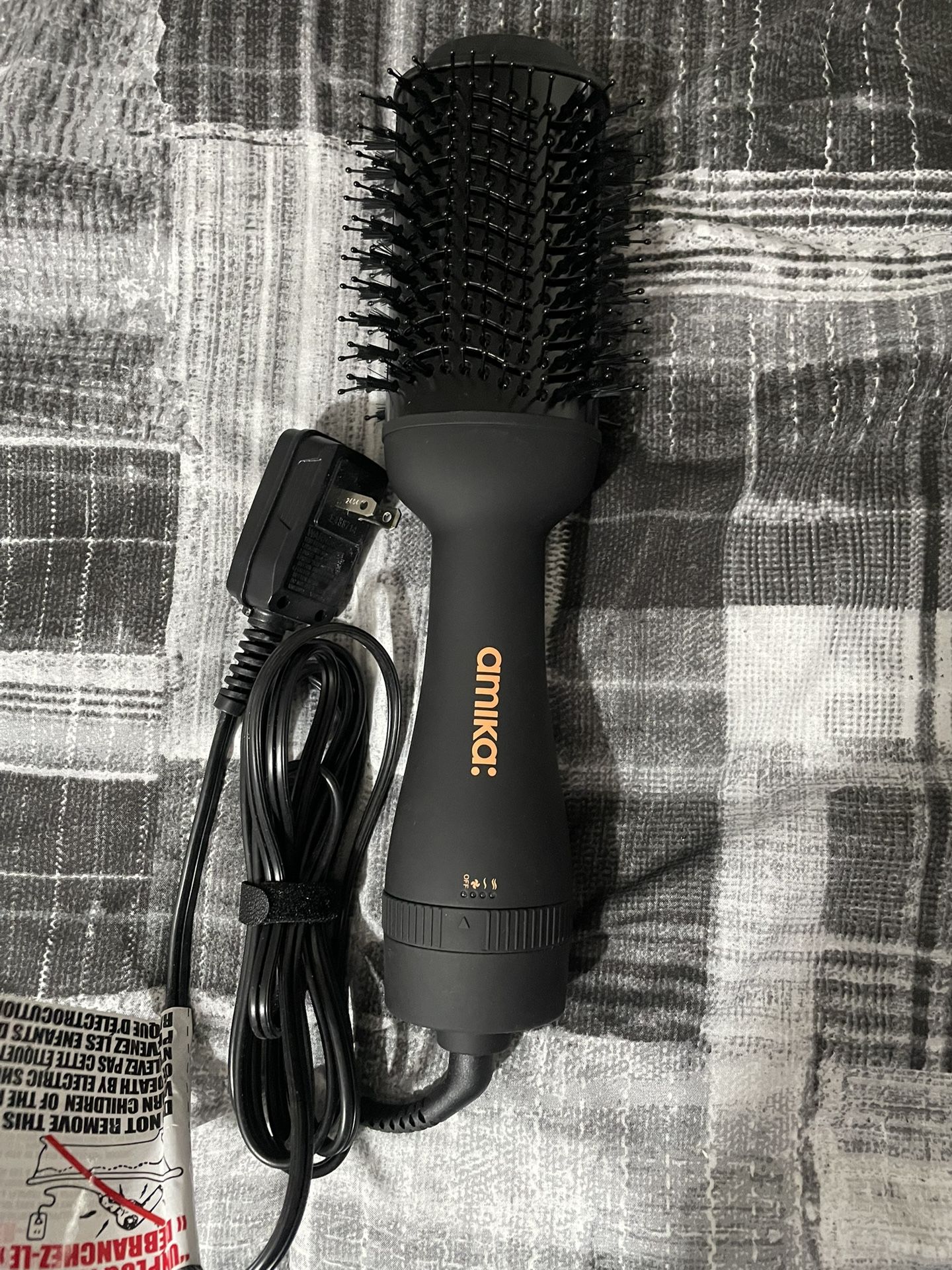 Amika Blow Dryer Brush
