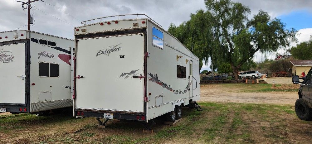 2003 Kit Extreme 26' Toyhauler for Sale in Ramona, CA - OfferUp