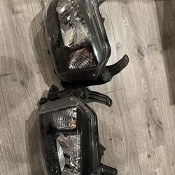 2019 Toyota tundra OEM headlights