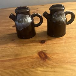 Ceramic Brown Drip Coffee Pot Salt And Pepper Set