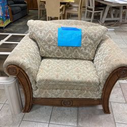 Accent chair