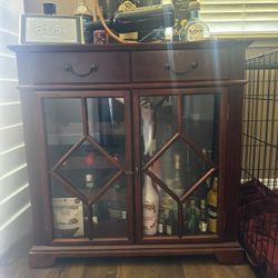 Wine cabinet with two drawers