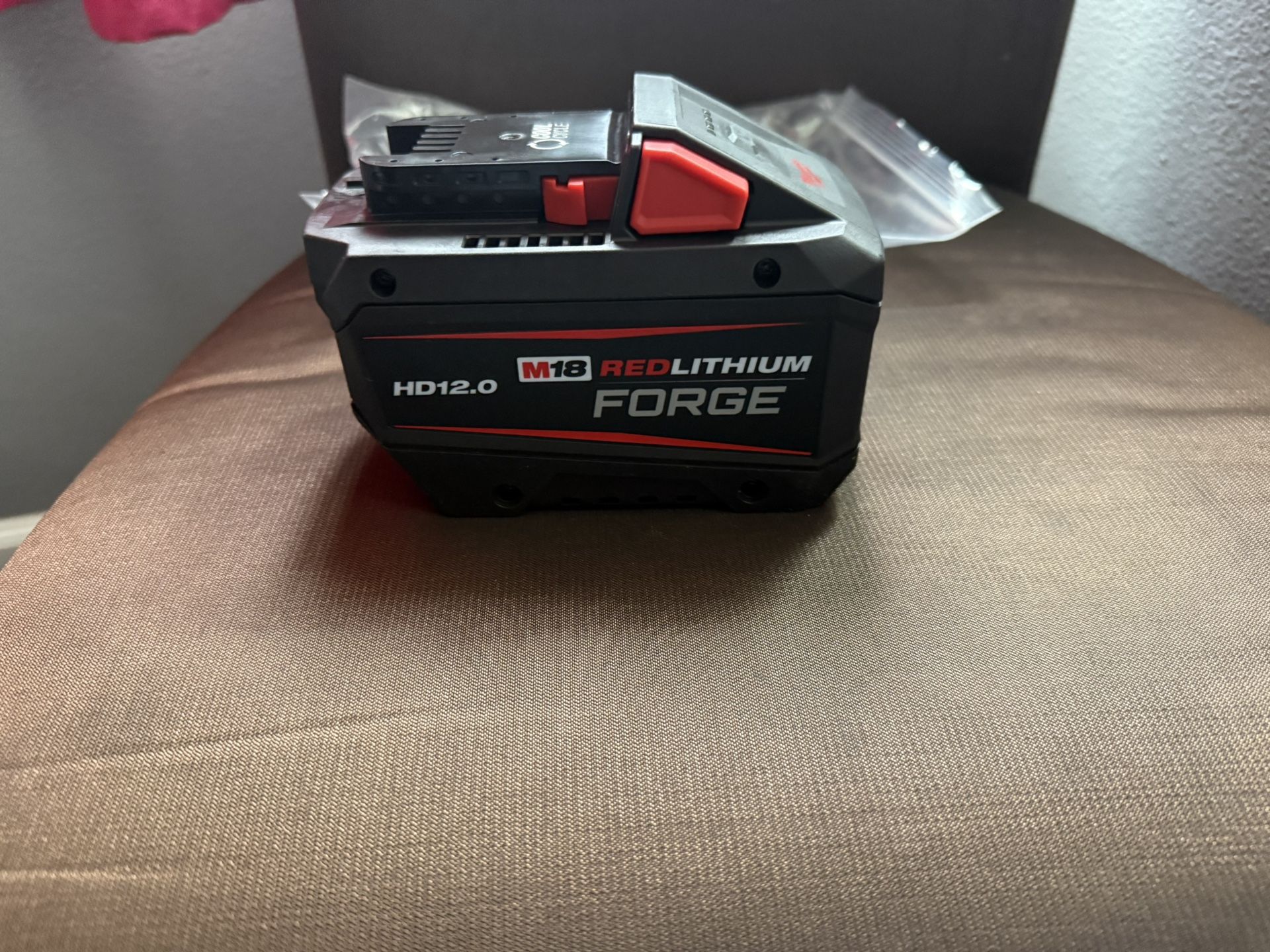 milwaukee M18 forged Red lithium HD 12.0 Battery 🔋