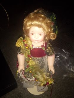 Franklin Heirloom Doll