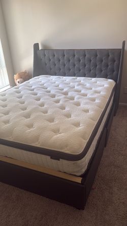 Queen bed with mattress