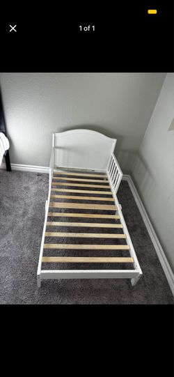 Kids twin bed