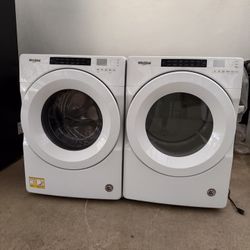 Whirlpool Washer And Gas Dryer 