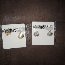 Cute Shell🐚 Earrings in Silver🩶 color and gold💛