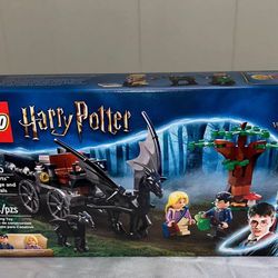 LEGO Harry Potter: Hogwarts Carriage and Thestrals (76400)