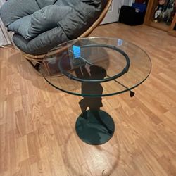 24” H Cast Iron Silhouette Golfer Glass Top End Table Ex Condition 
