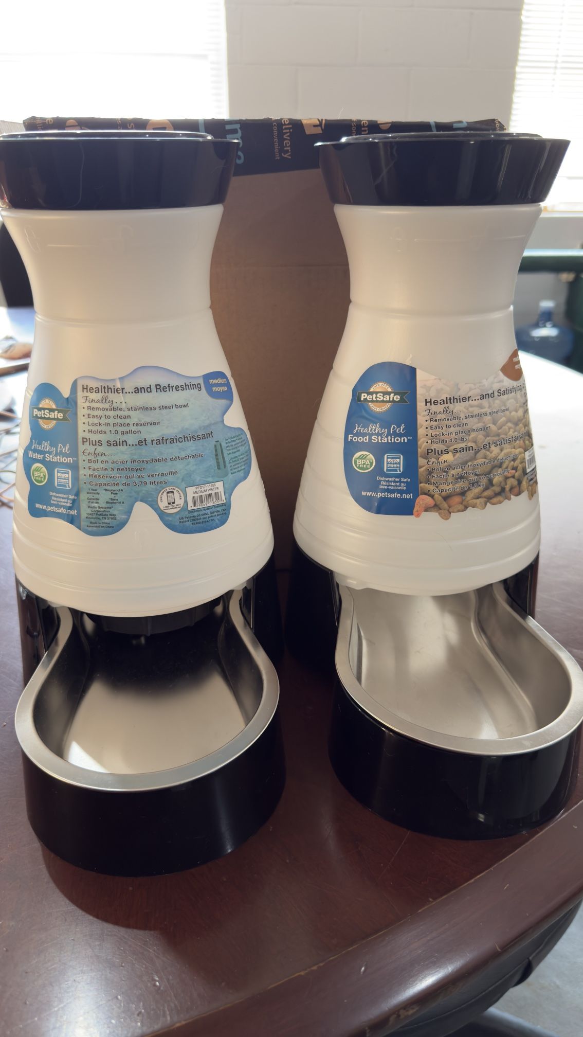 Pet Safe Water & Food Station Bowls Medium Size Brand New Dog