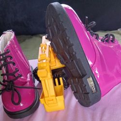 HIGH TOP, ZIP UP BOOTS FOR LITTLE GIRLS 