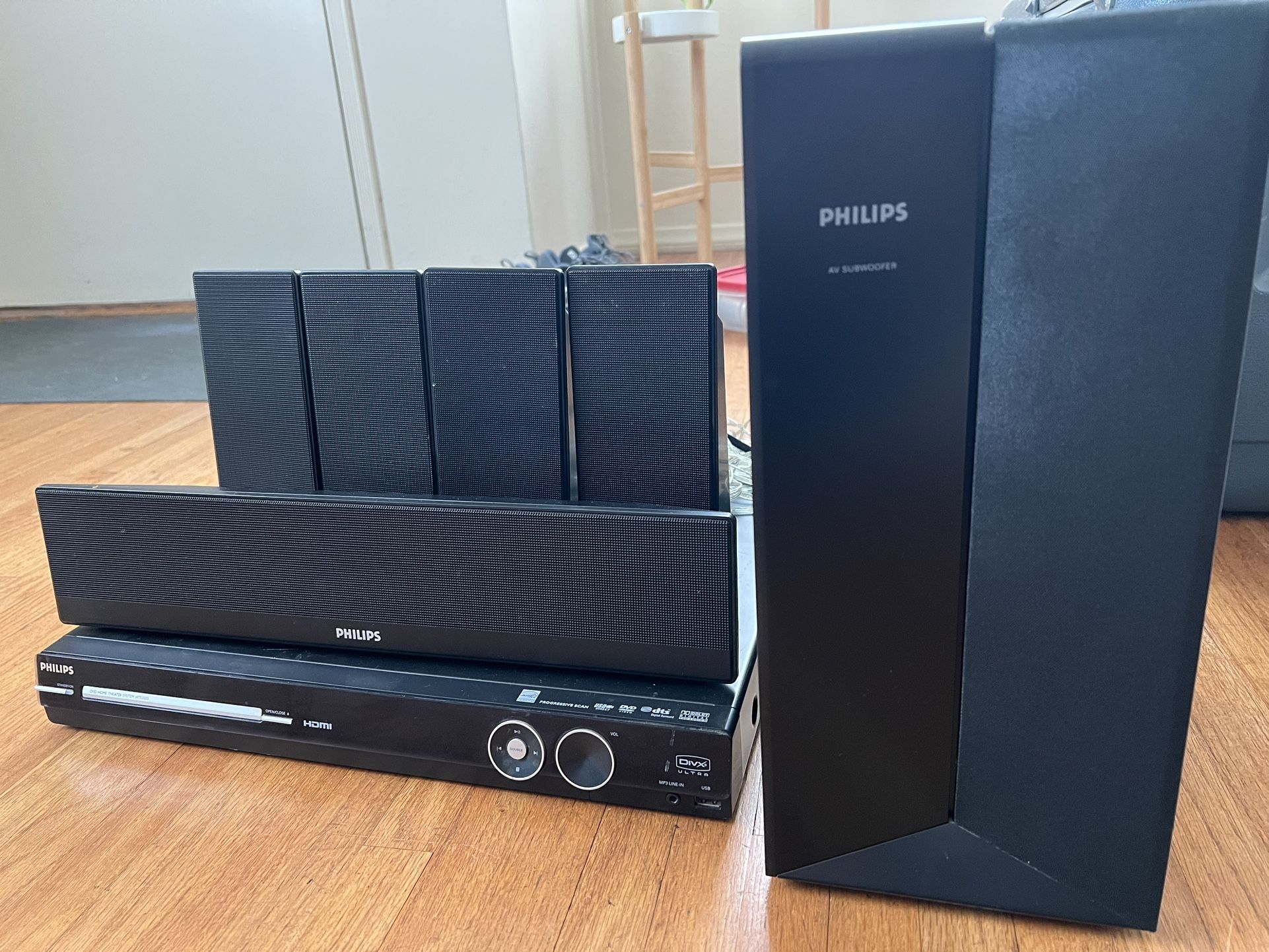 $60 OBO. Phillips HTS3555 - 5.1 Surround Sound Home Theater System