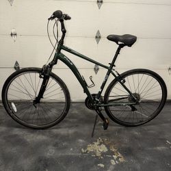 Fuji Crosstown 2.1 Women’s Bike Bicycle