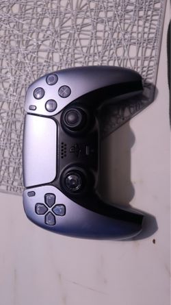 DualSense Wireless Controller for PlayStation 5 - Sterling Silver