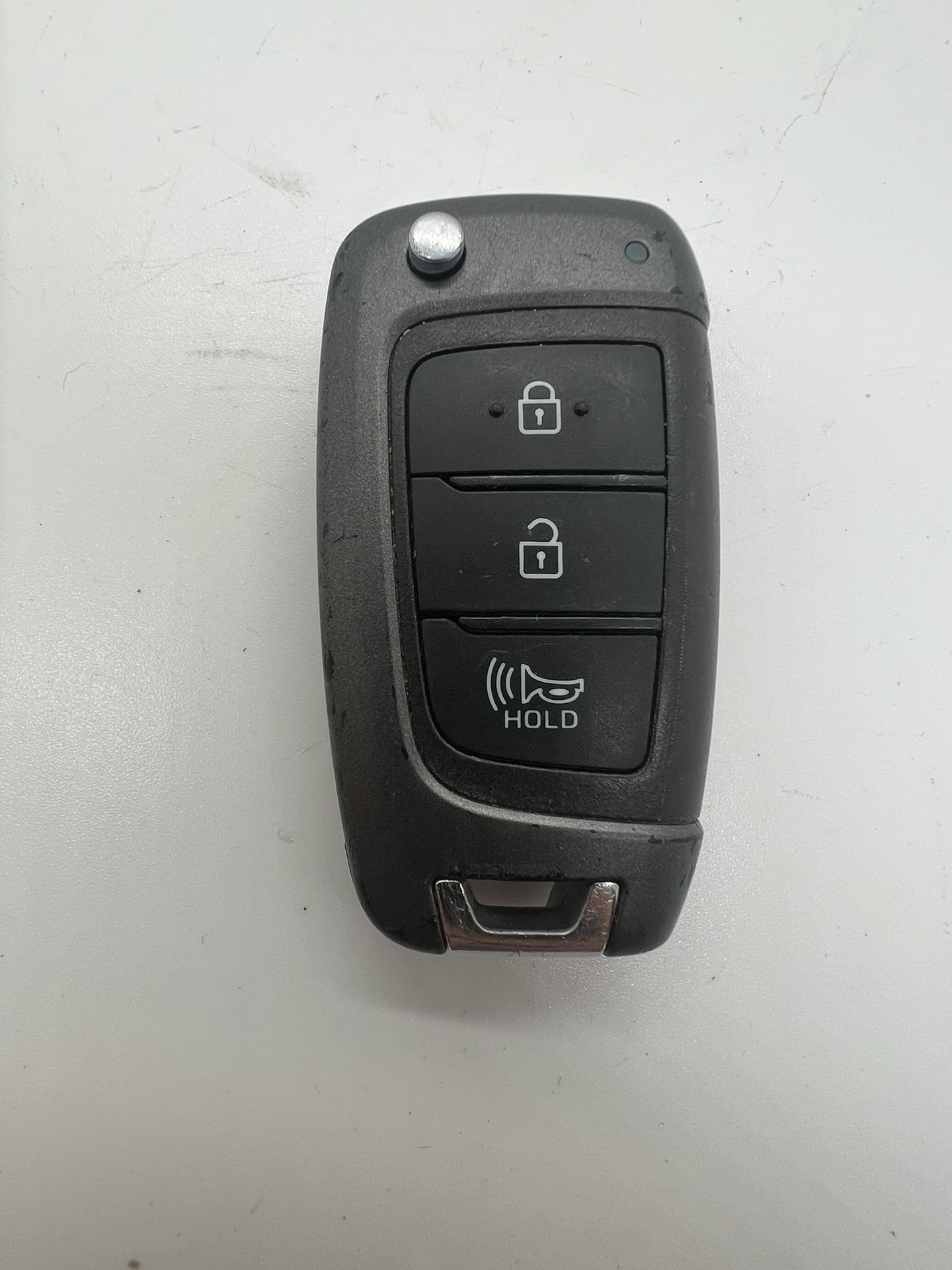 OEM Hyundai Keyless Entry Remote / 3 Button Flip Key Fob / FCC ID SY51GRGE03
