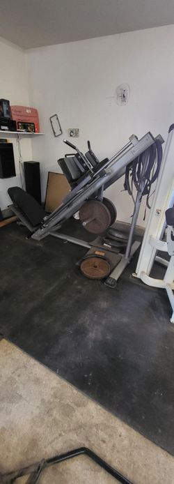 Leg press/hack squat