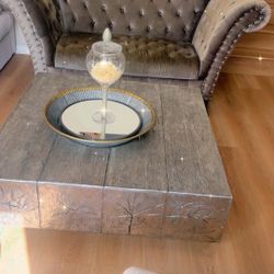 Luxury Velvet Chesterfield Loveseat – Elegant Tufted Sofa