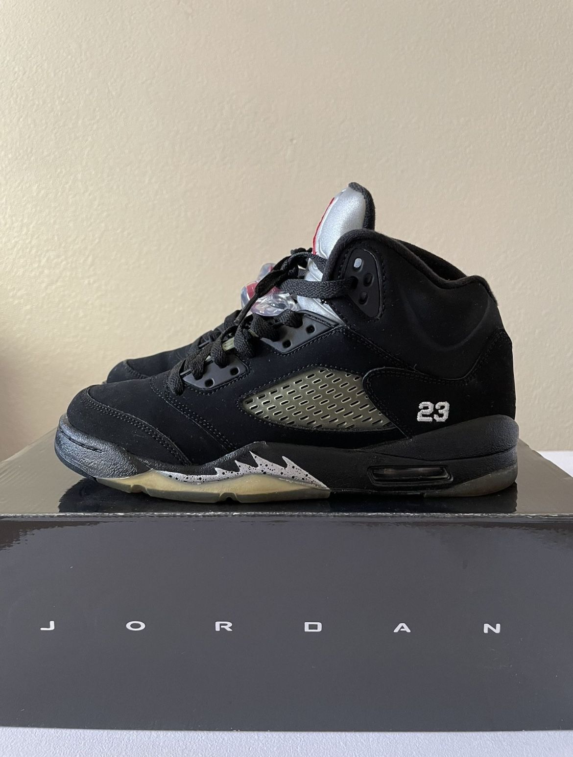 Retro Air Jordan 5 “Metallic” 2011 size 5.5Y