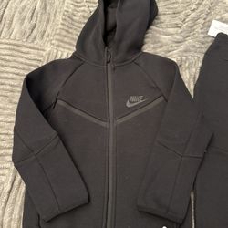 Toddler Nike Tech Set