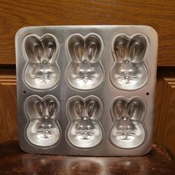 Easter Bunny Wilton Baking Mold