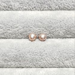 Pink Freshwater Pearl Earrings (6mm)