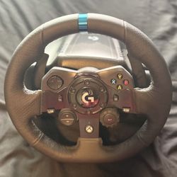 Logitech Racing Wheel Used Once (Brand New)
