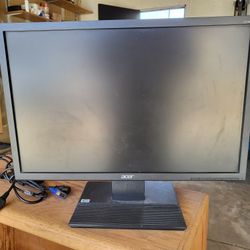 22" Acer V226WL Monitor w/ Power Cable and VGA To HDMI Adapter Cable