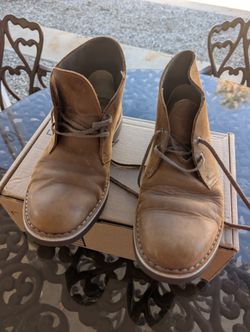 Boots 8.5 Unisex