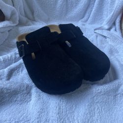 Black Birkenstocks