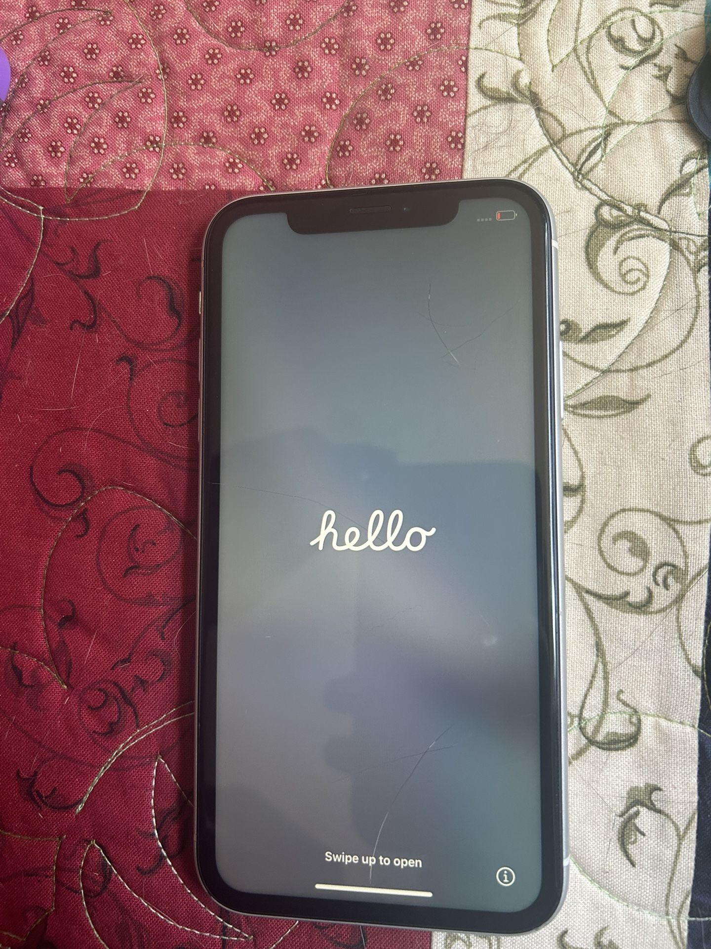 iPhone SE Locked