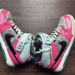 Nike Air mogan 2 high tops, Size 6