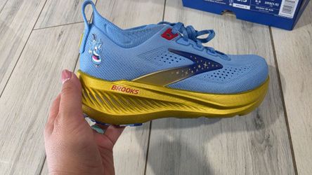 Disney Genie Brooks shoes