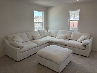 BRAND NEW! 6 Piece WHITE Cloud Modular Sectional Couch (FREE DELIVERY 🚚)
