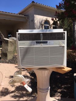 Frigidaire Air Conditioner A/C for window mount 12,000 btu