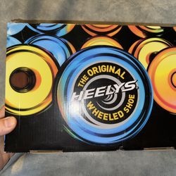 Heelys Skate Shoes- Like New Size 4 Youth