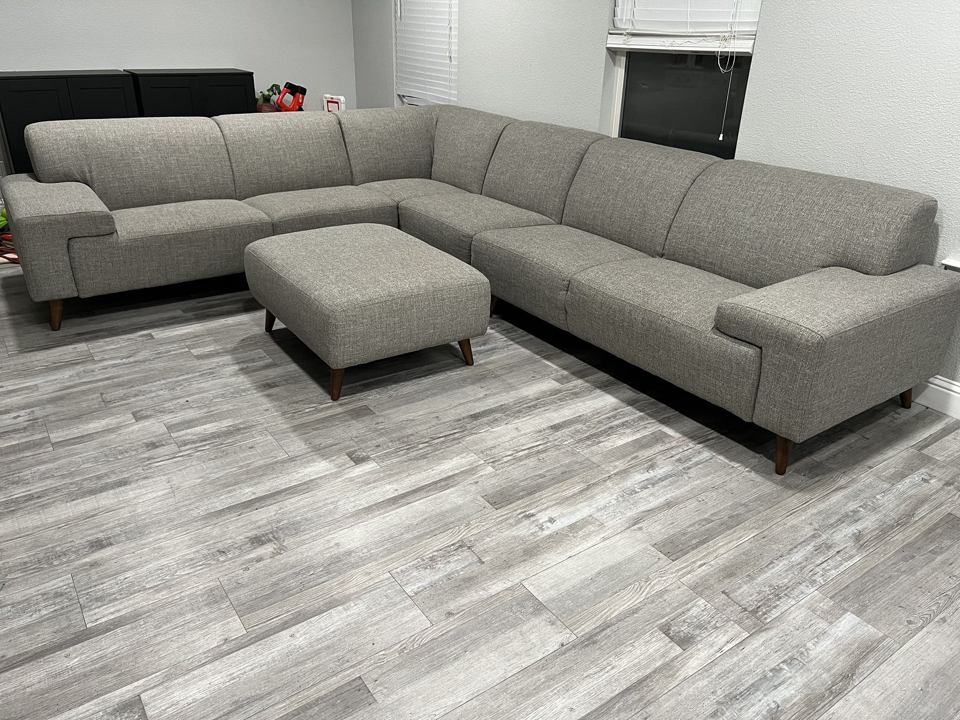 Grey Sectional Sofa ! Sectional Couch ! Grey Sofa ! Huge Sectional ! Modern Sectional Sofa ! Free Delivery