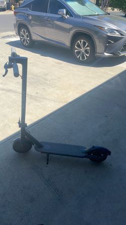 E scooter goes 16 (will trade for e bike or e scooter)