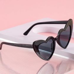 Heart-Shaped Sunglasses in Black and White 