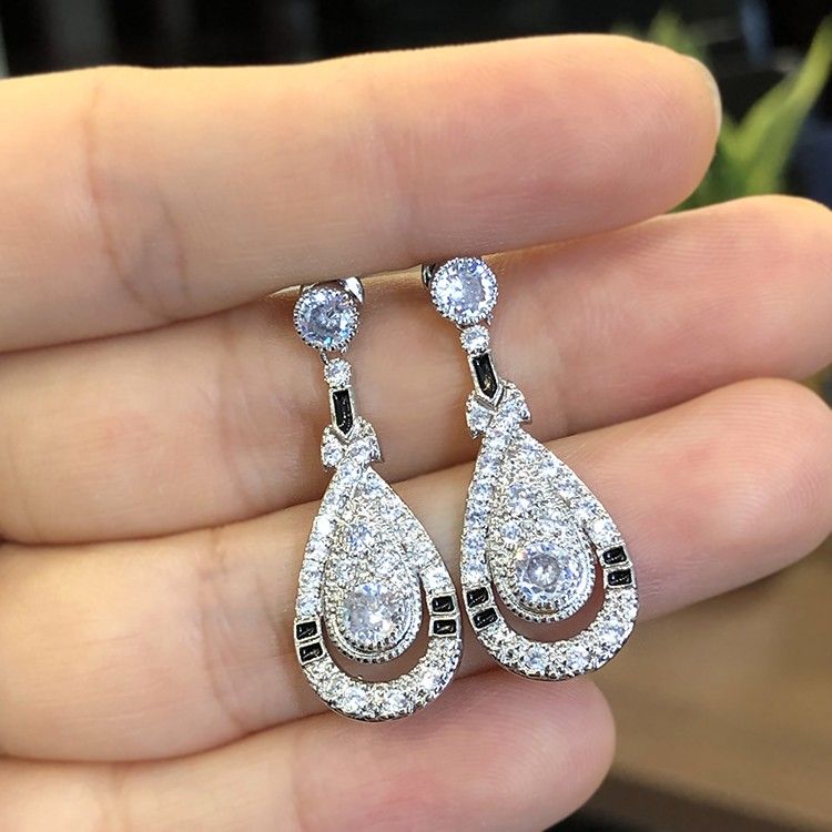 "Pear Noble Water Drop Zircon Elegant Drop Earrings for Women, P1035
 
  