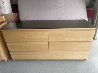 Modern Light Wood 6-Drawer Dresser w/ Smoked Glass Top – Great Condition!