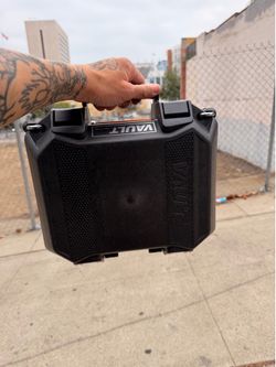 Pelican v200c vault equipment case