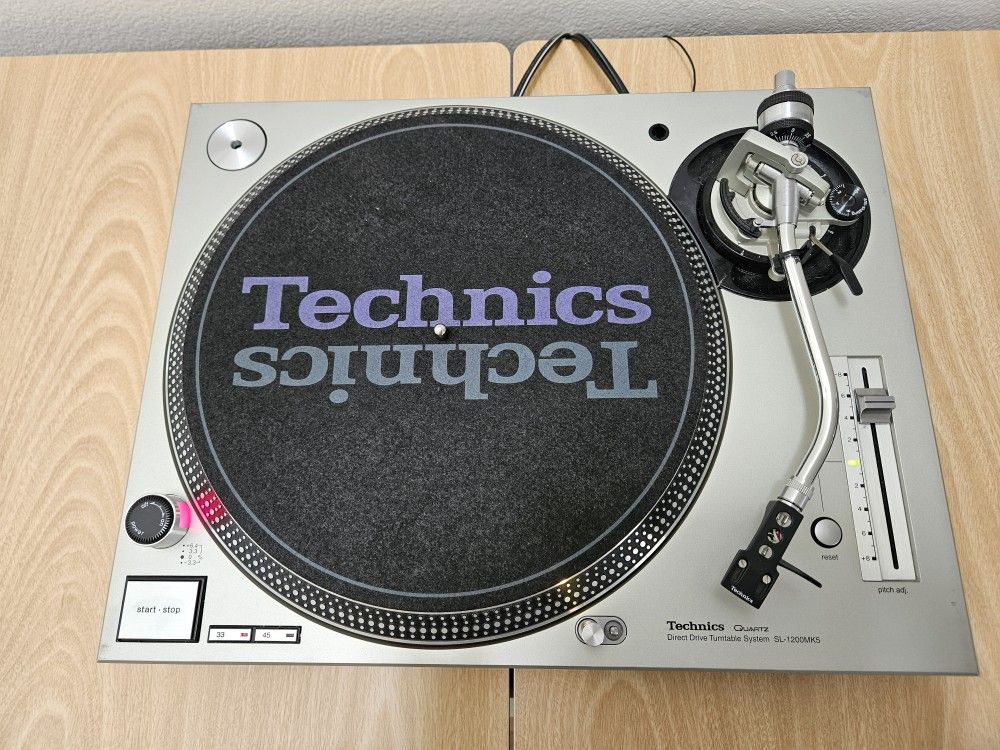 Technics SL-1200MK5 "Mint Condition"