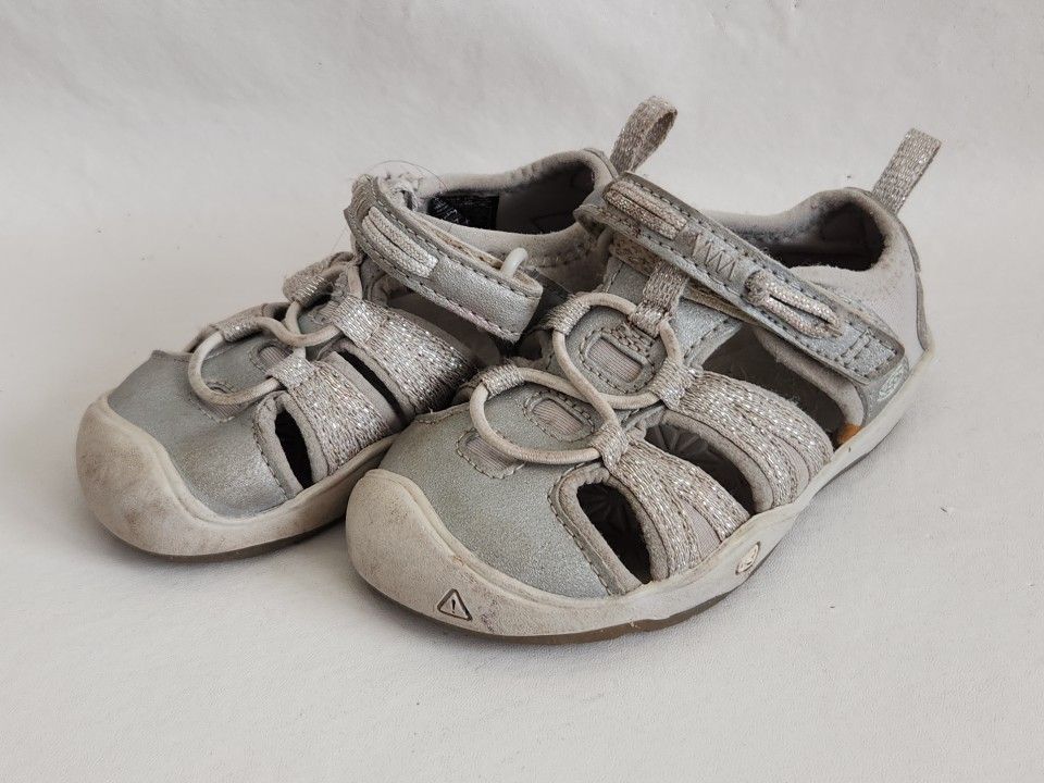 Baby Sz 7 Keen Silver And Gray Closed Toe Sandals Sparkle