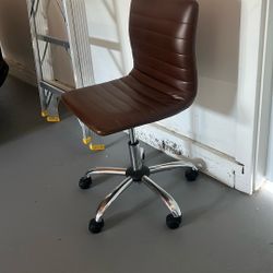 Desk Rolling Chair Free!!