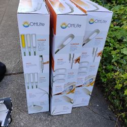 Ottlite Soft Lamp And Magnifying Glass 