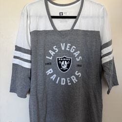 NFL Las Vegas Raiders 3/4 sleeve V-Neck in Grey & White size XL NWOT